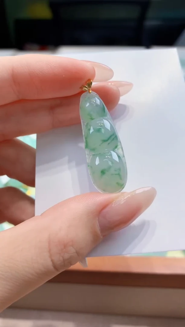 翡翠18K金镶嵌颈饰 天然A货翡翠挂件