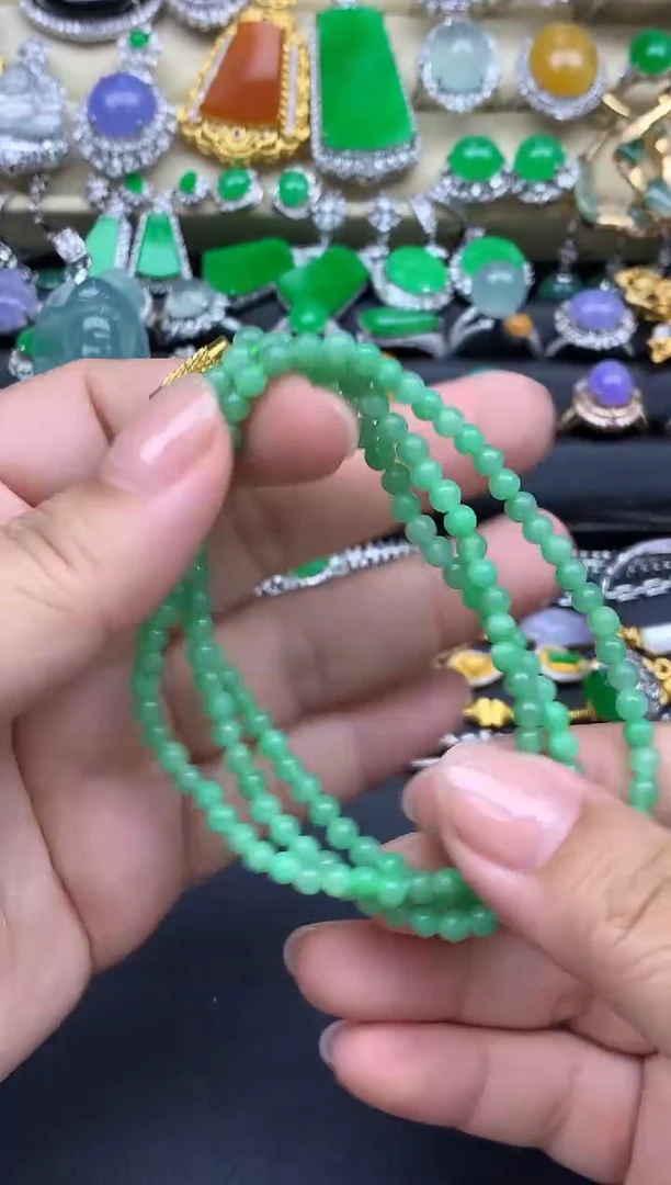 翡翠未镶嵌颈饰370-春日珠宝