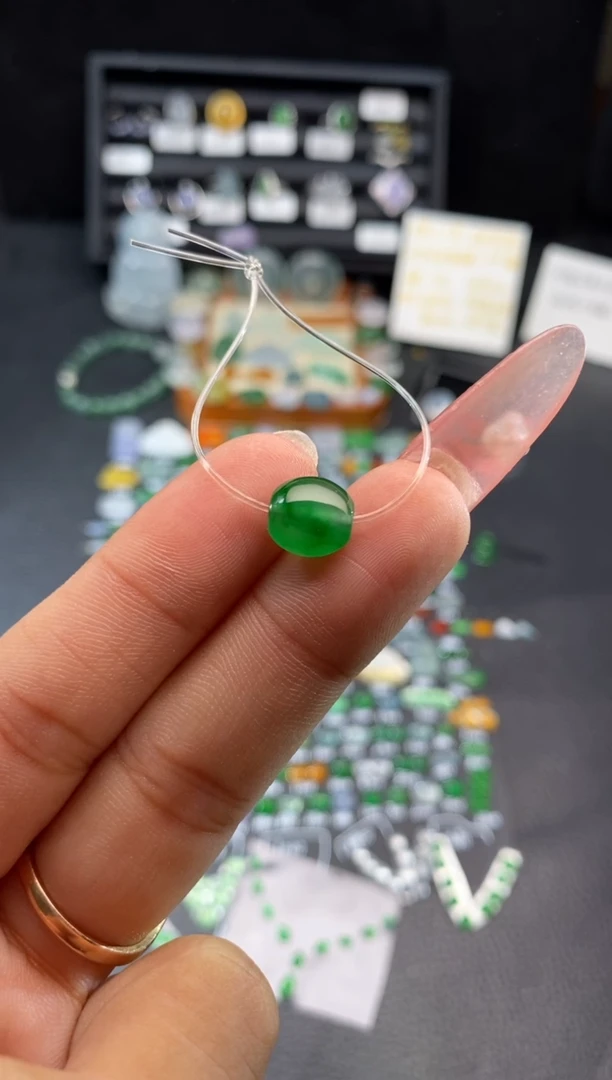 【闪购商品】翡翠挂件未镶嵌珠子