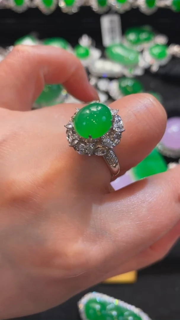 【闪购商品】翡翠颈饰未镶嵌戒指