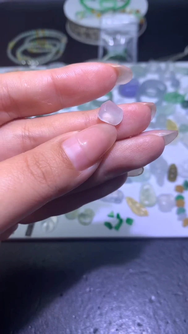 未镶嵌定制翡翠毛货