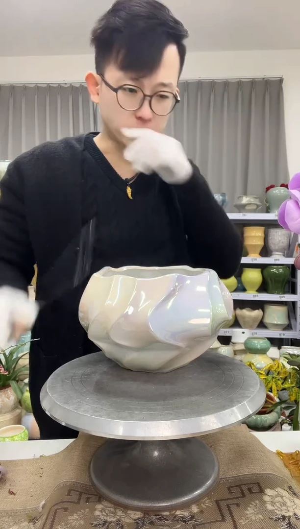 1.5花盆尺寸高： 15   口： 16