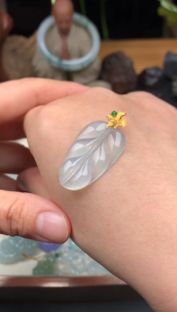 吊坠(不含链)18K金镶嵌翡翠吊坠