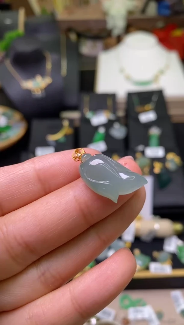 【闪购商品】翡翠颈饰18K金镶嵌净货18052