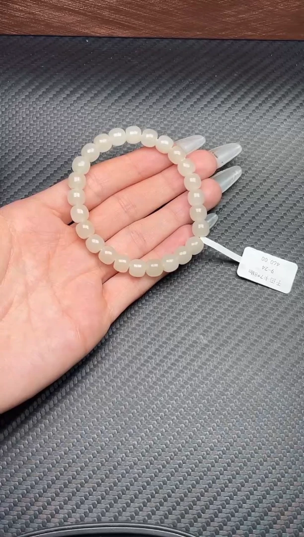 未镶嵌手串和田玉于田微色差卡8手串JM