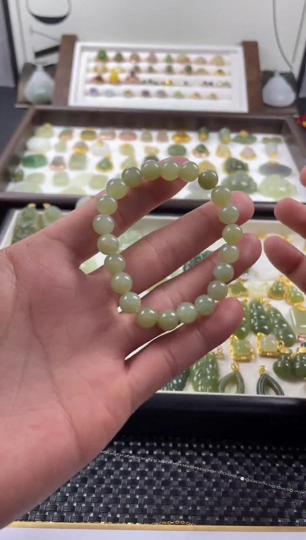 未镶嵌手串和田玉1