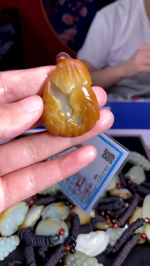 和田玉未镶嵌挂件1