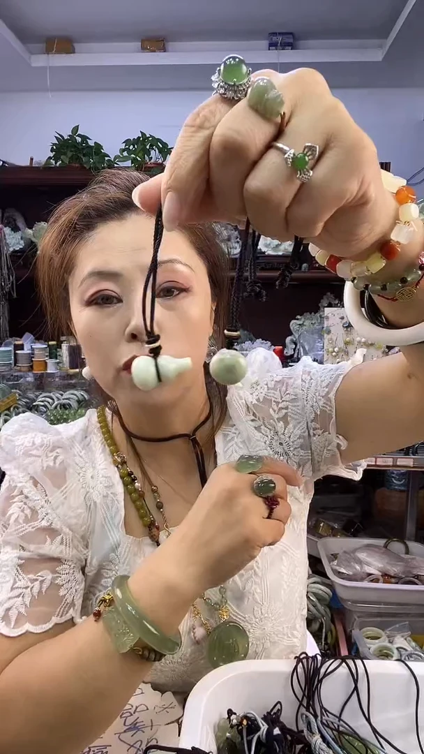 未镶嵌蛇纹石玉葫芦多样性发货其中之一