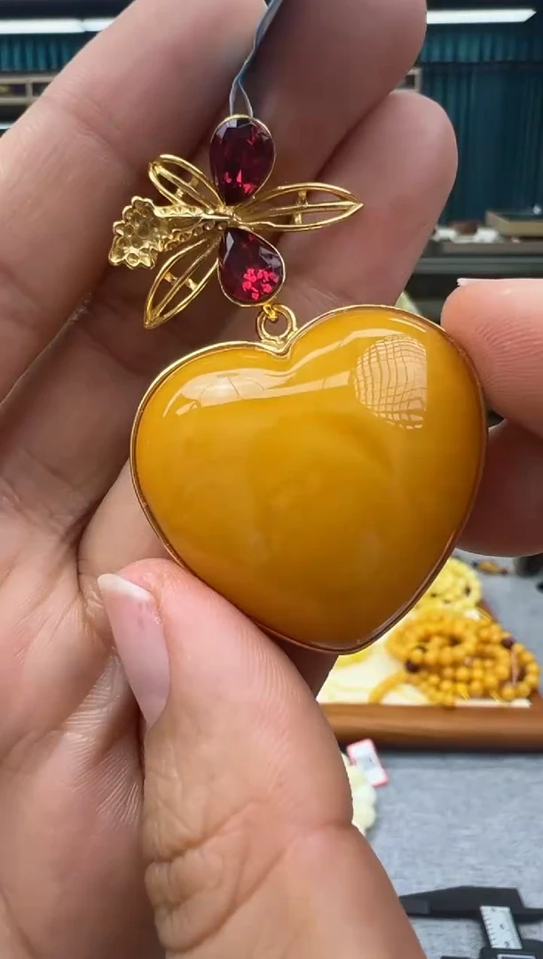 未镶嵌颈饰琥珀84秒拍号