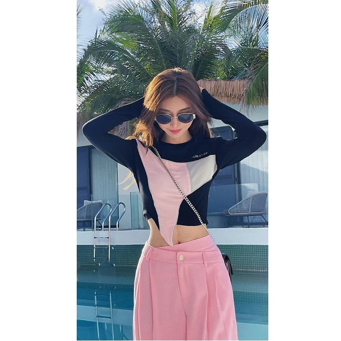 婉君【色彩魔术师】不规则拼接上衣LWJ23A1T042