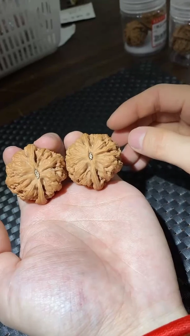 把件文玩核桃全品大粗筋40左右（七折区）