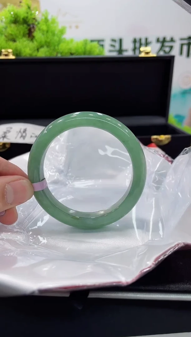 【闪购商品】翡翠手镯未镶嵌手镯