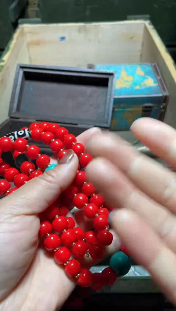 【闪购商品】红项链1件配配配