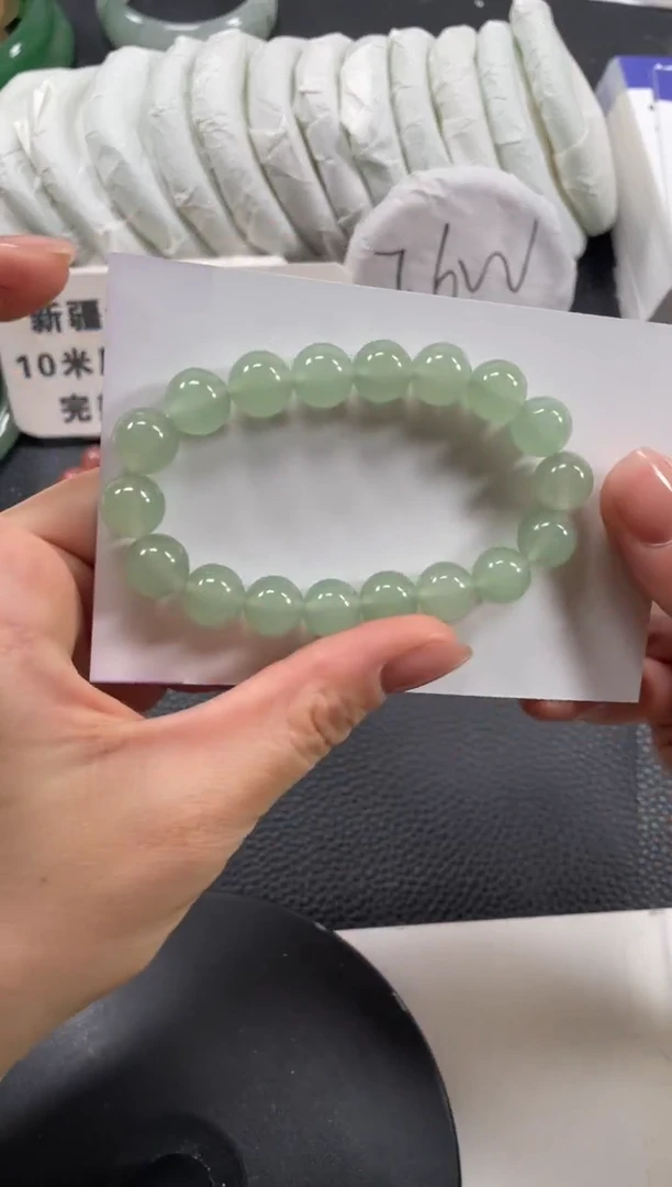 【闪购商品】石英质玉手镯未镶嵌多样性发货，拍一发一