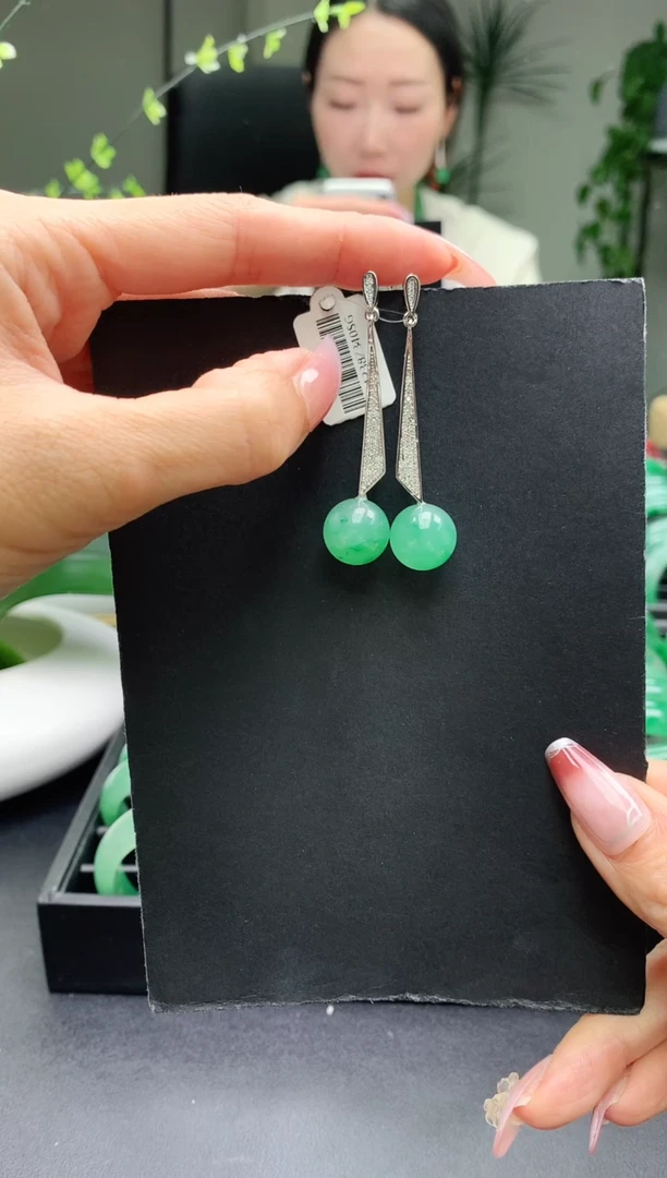 【闪购商品】石英质玉耳坠合金耳坠