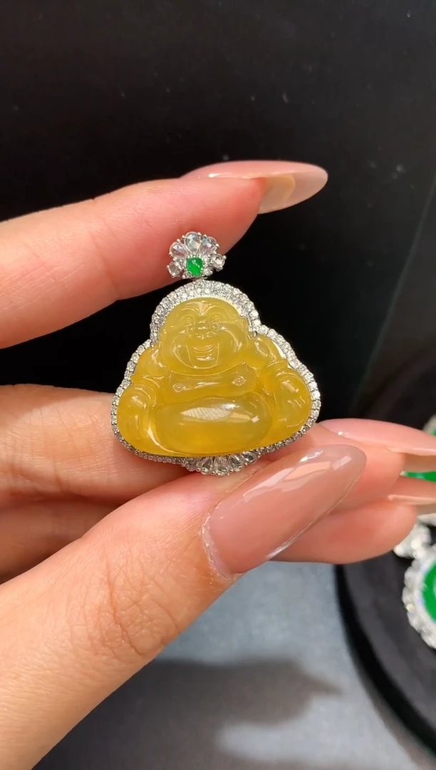 颈饰18K金镶嵌翡翠佛