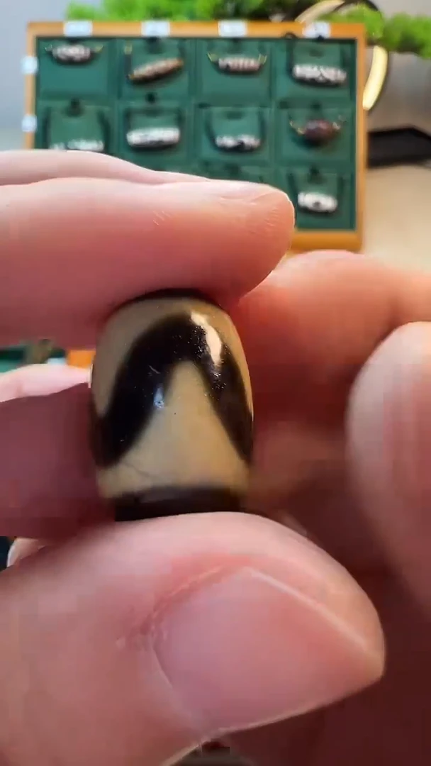 玛瑙/玉髓（覆膜）颈饰未镶嵌35（微瑕随机发货）