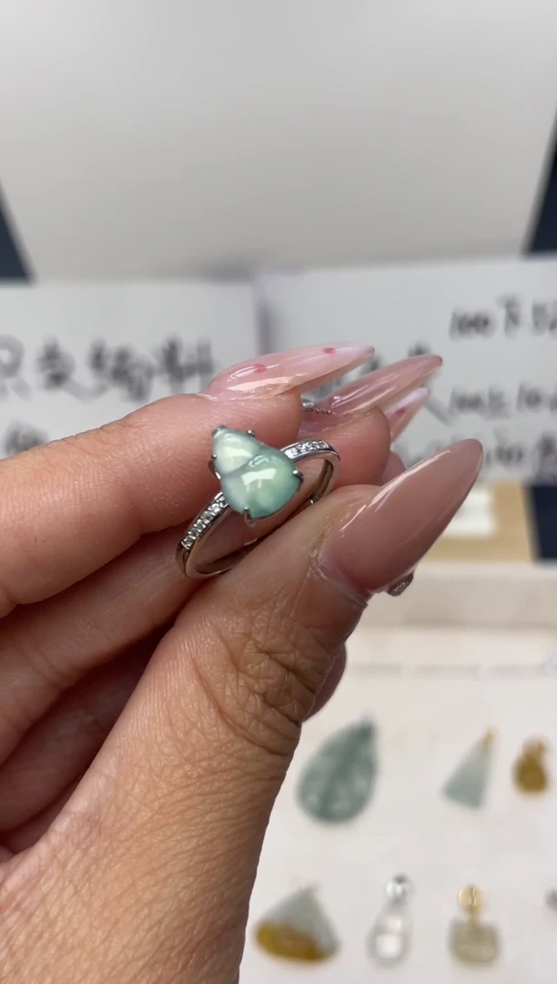 颈饰银S925镶嵌翡翠（43号链接）纯天然A货缅甸翡翠葫芦（微瑕）