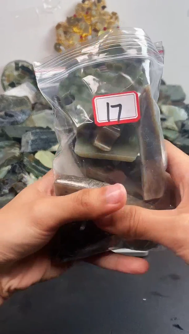 未镶嵌和田玉摆件17