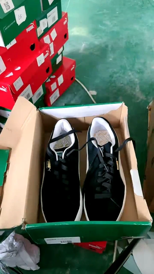 彪马时尚休闲运动鞋42M  E184