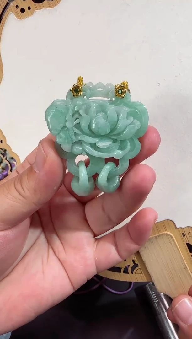 【闪购商品】翡翠颈饰未镶嵌拍照