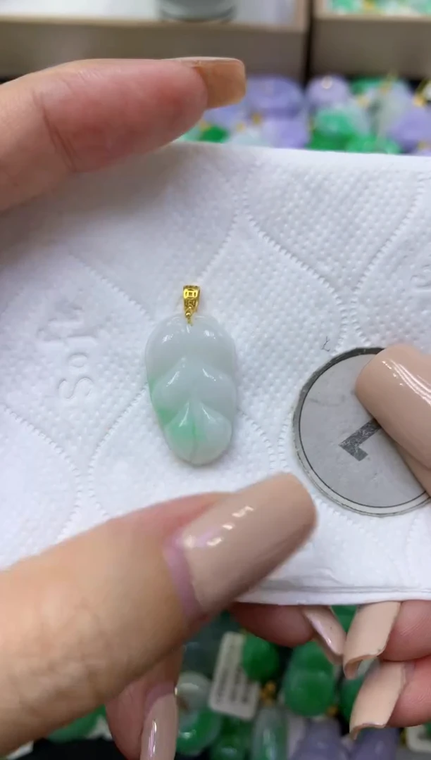 颈饰未镶嵌翡翠天然缅甸翡翠A货