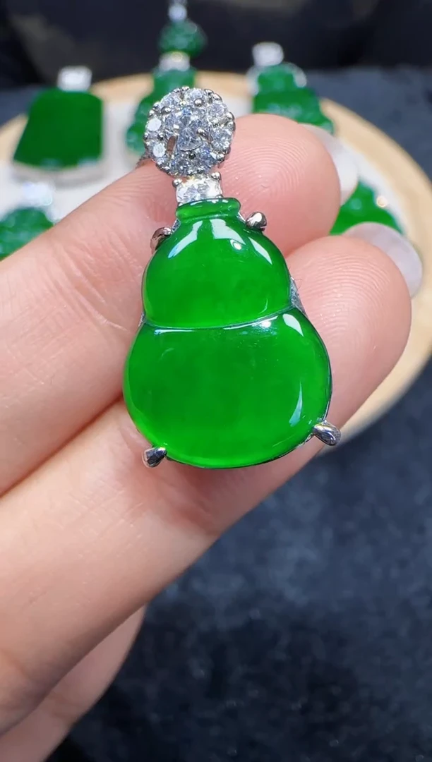 未镶嵌定制翡翠翡翠吊坠13