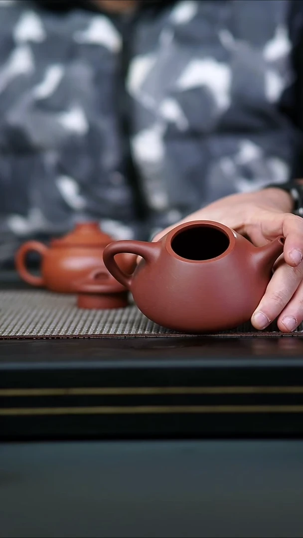 茶壶紫砂半手底槽清子冶220cc