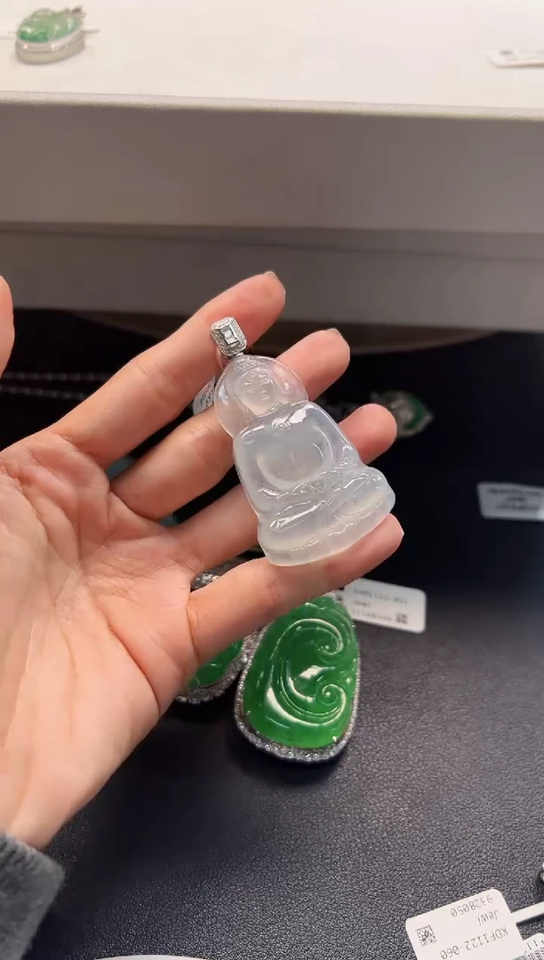 颈饰18K金镶嵌翡翠KLF1122-019