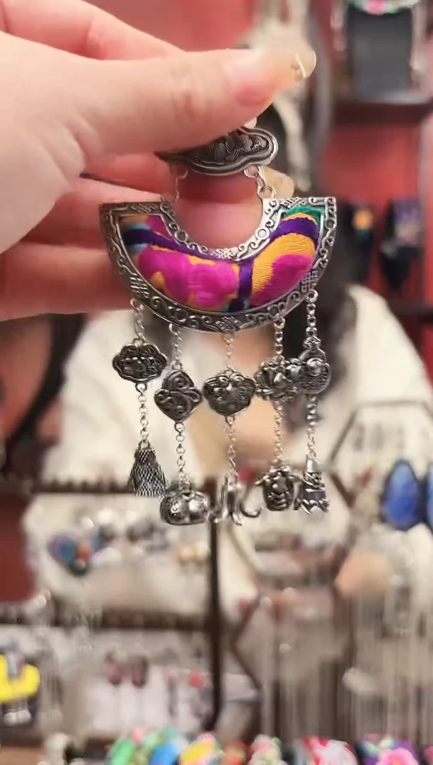 织绣民族风非遗老绣饰品103