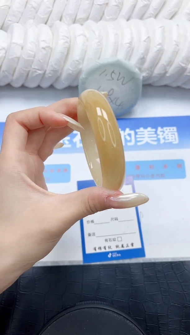 石英质玉手镯未镶嵌212-57.6