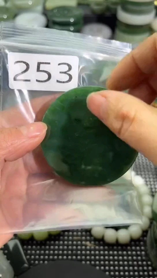 未镶嵌和田玉珠宝半成品镯芯