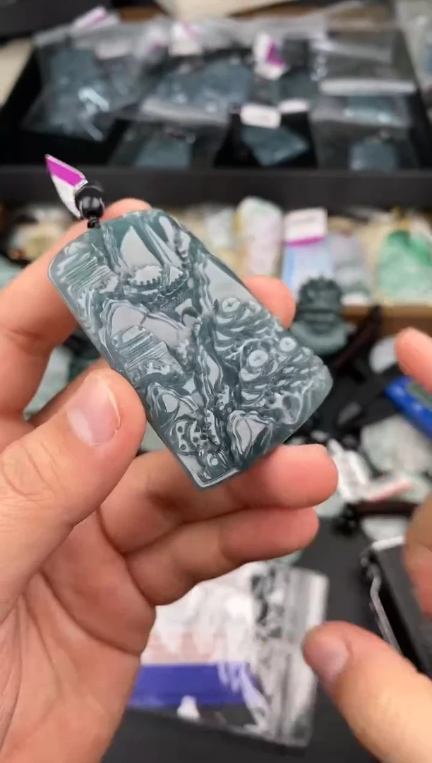 【闪购商品】翡翠颈饰未镶嵌  天然翡翠，一物一图