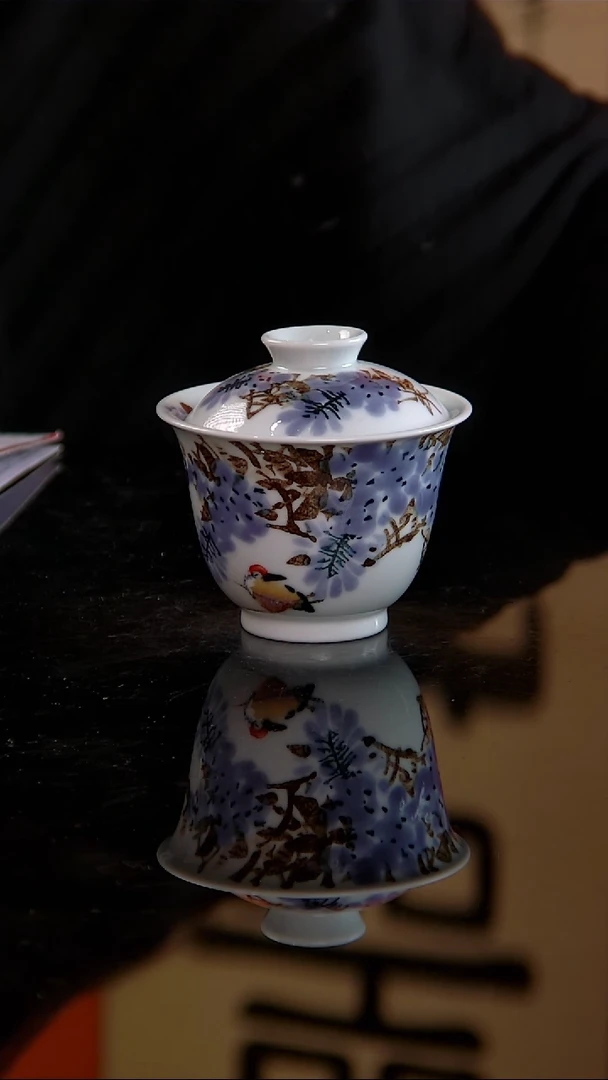 李华手绘釉中五彩紫藤花盖碗