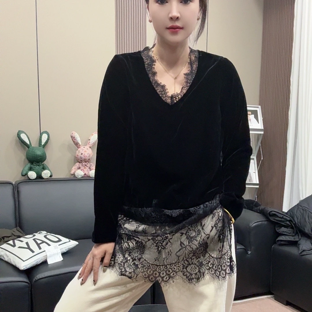 25060【薇语莎】春季新款时尚百搭蕾丝边丝绒衫(建议干洗）