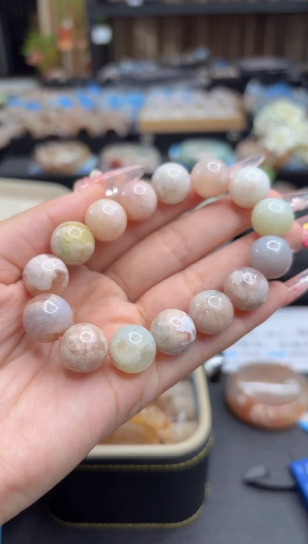 未镶嵌手链石英质玉82微瑕14mm