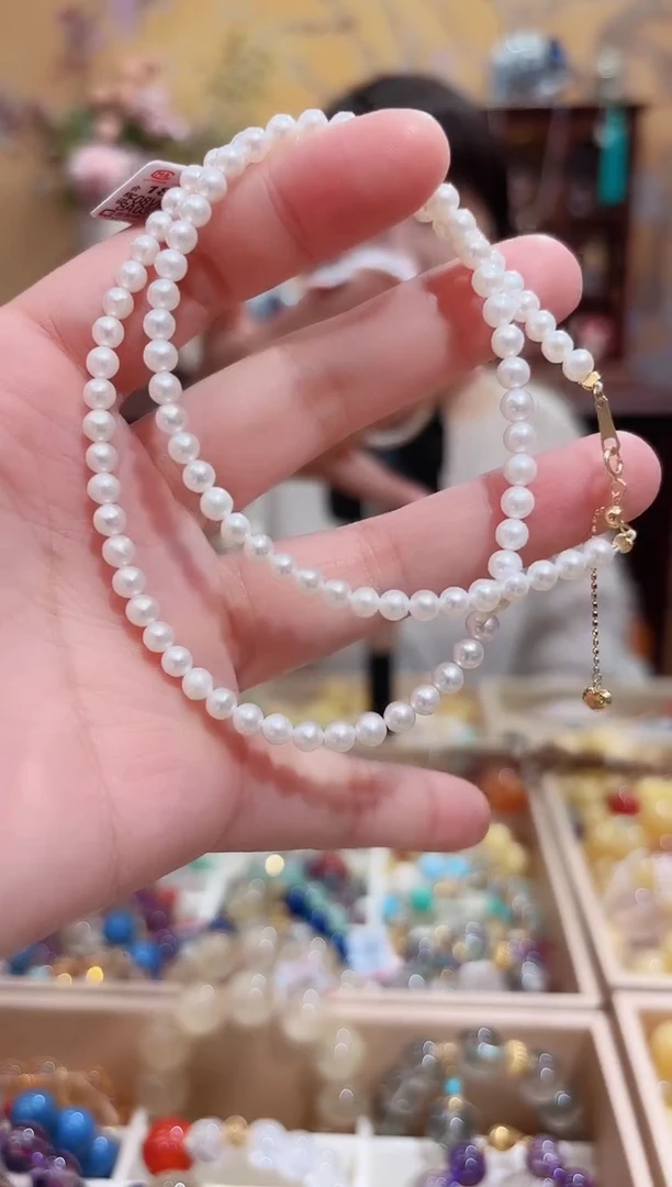 颈饰18K金镶嵌淡水珍珠设计款珠串