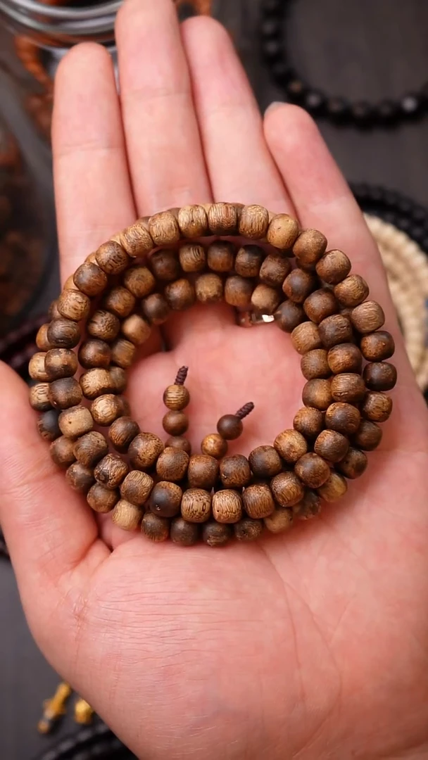 沉香手串沉香108x7.8mm