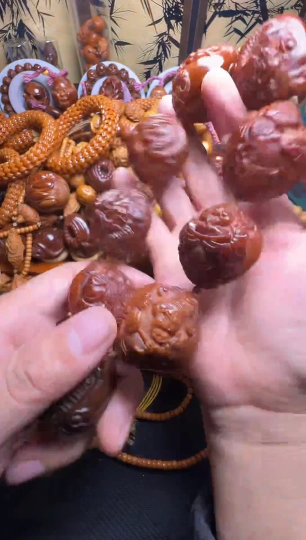 手串橄榄核九龙财神