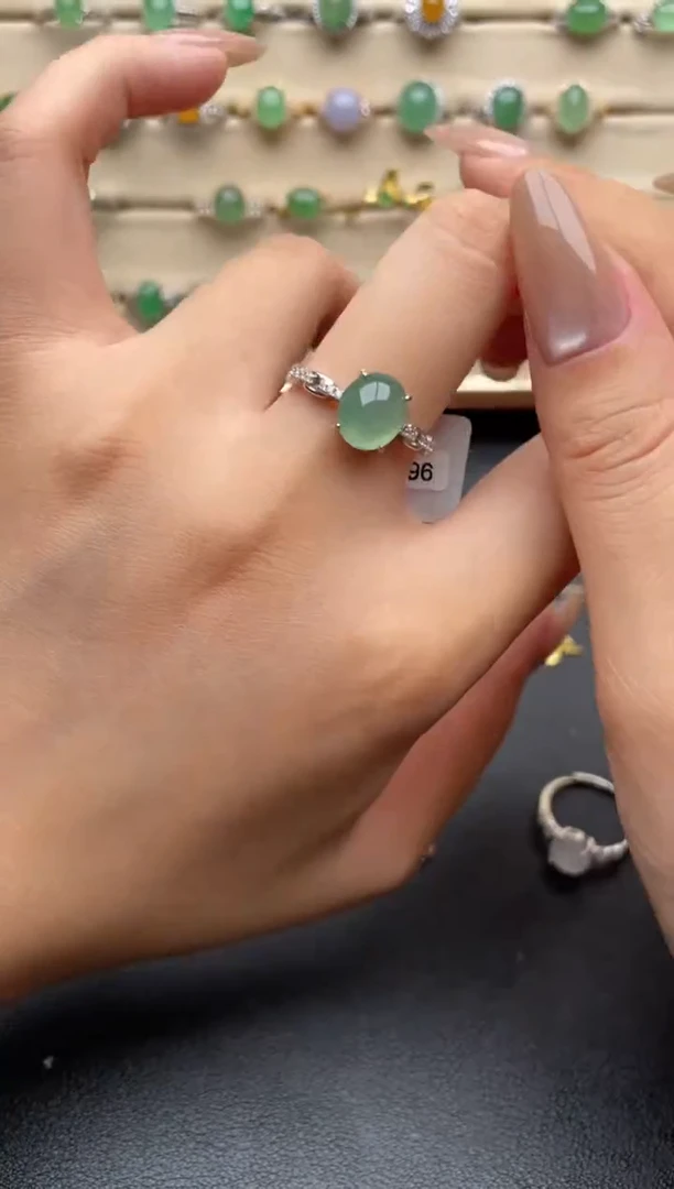 银S925镶嵌戒指翡翠一物一证一礼盒