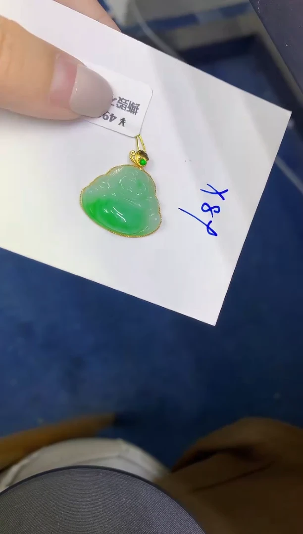 颈饰18K金镶嵌翡翠缅甸天然翡翠A货