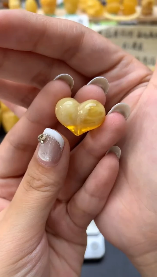 琥珀未镶嵌珠宝奇石063琥珀蜜蜡微瑕