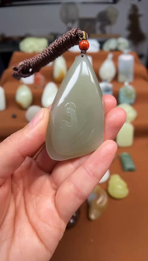 颈饰未镶嵌和田玉悟道