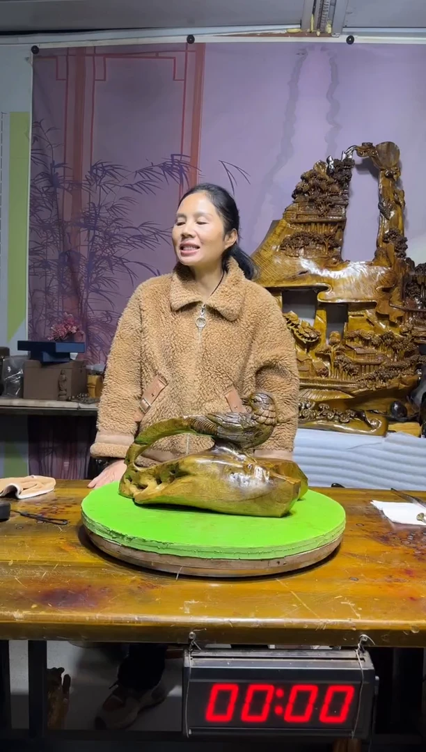 金丝楠d****i金丝楠木雕刻摆件