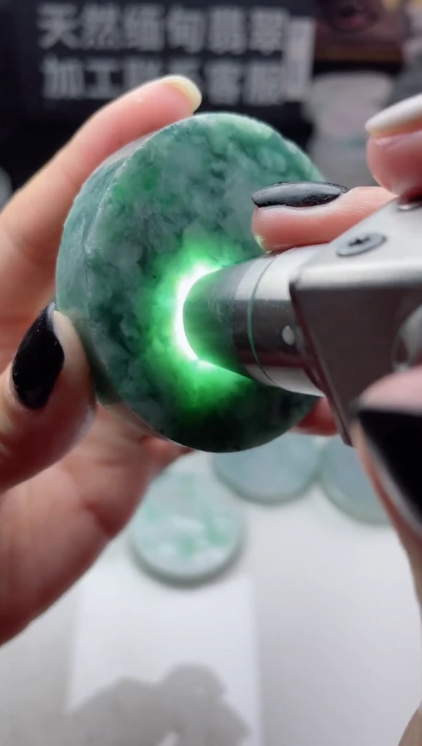 【闪购商品】翡翠颈饰未镶嵌3103......