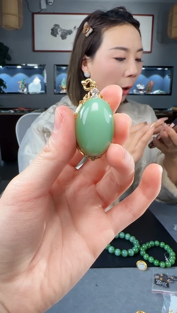 【闪购商品】和田玉吊坠(不含链)18K金镶嵌1