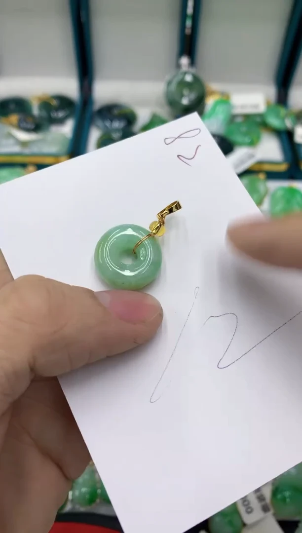 【闪购商品】翡翠颈饰未镶嵌11111111111