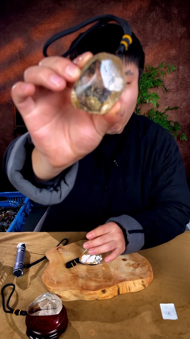 水晶摆件未镶嵌140