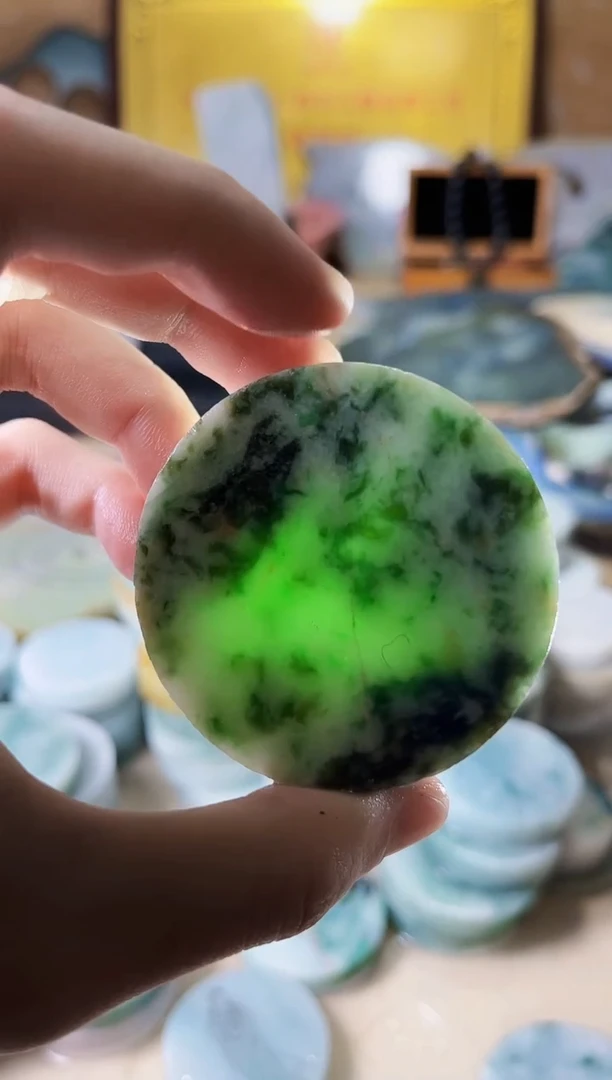 【闪购商品】翡翠颈饰未镶嵌A货吴玉771