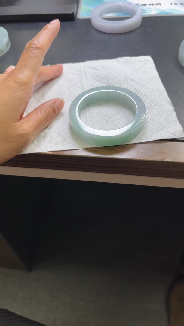 未镶嵌手镯定制翡翠**  定制手镯不退不换